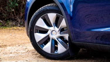 Tesla Model Y Long Range - wheels